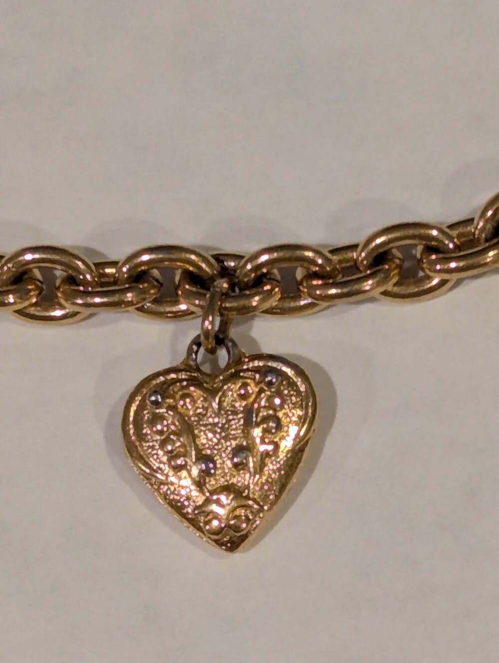 Vintage Heavy Six Hearts Charm Bracelet / Gold Tone ❤️ - Picture 4 of 8